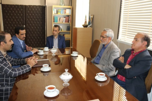 در راستای بهره گیری متقابل از منابع اطلاعاتی، ظرفیت ها و فرصت های پژوهشی، مطالعاتی صورت پذیرفت:

انعقاد تفاهم نامه همکاری فی مابین مرکز اسناد و کتابخانه ملی استان و دانشگاه فرهنگیان یزد
 3