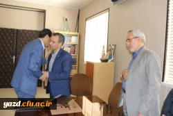 در راستای بهره گیری متقابل از منابع اطلاعاتی، ظرفیت ها و فرصت های پژوهشی، مطالعاتی صورت پذیرفت:

انعقاد تفاهم نامه همکاری فی مابین مرکز اسناد و کتابخانه ملی استان و دانشگاه فرهنگیان یزد
 6