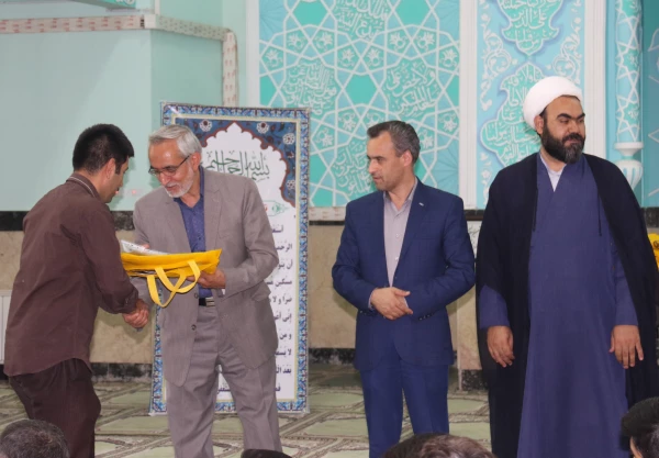 مراسم تجلیل از خادمان و فعالان عرصه نماز، قرآن وعترت دانشگاه فرهنگیان یزد