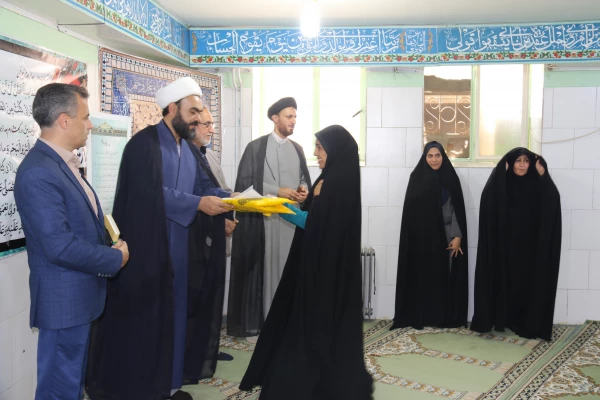 مراسم تجلیل از خادمان و فعالان عرصه نماز، قرآن وعترت دانشگاه فرهنگیان یزد