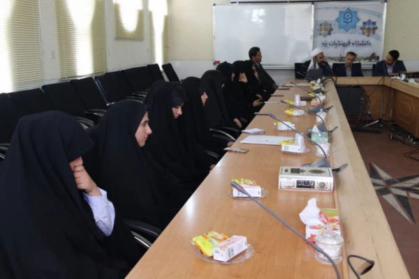 برگزاری جلسه تودیع و معارفه مسئولین بسیج دانشجویی پردیس های دانشگاه فرهنگیان استان یزد
 9