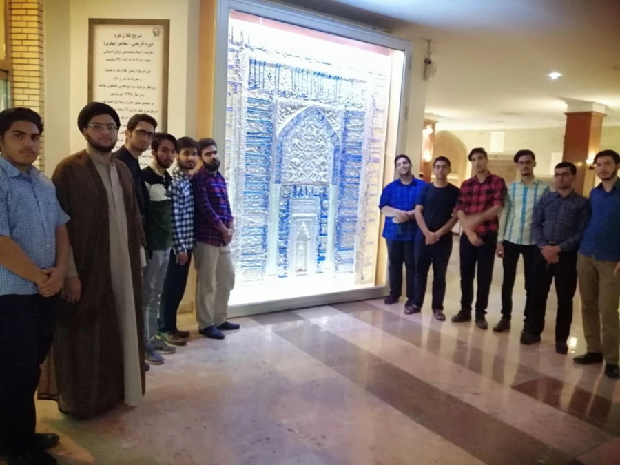 به همت هیئت محبان الزهراء برادران و هیئت بیت الزهرا (س) خواهران دانشگاه فرهنگیان یزد برگزار شد:
 اردوی معرفتی و زیارتی مشهد مقدس  5