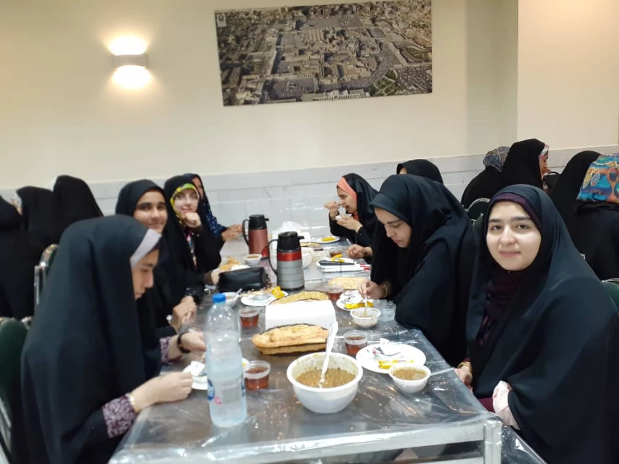 به همت هیئت محبان الزهراء برادران و هیئت بیت الزهرا (س) خواهران دانشگاه فرهنگیان یزد برگزار شد:
 اردوی معرفتی و زیارتی مشهد مقدس  8