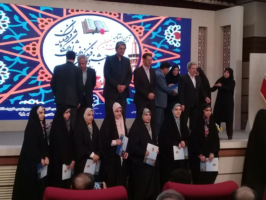 افتخار آفرینی دانشجومعلمان منتخب پردیس های استانی دانشگاه فرهنگیان یزد در مرحله ی کشوری بخش قرآنی جشنواره فرهنگی
 5