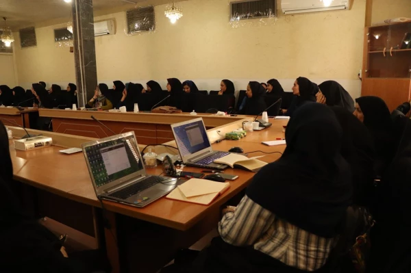 مؤسسه امتداد اندیشه با همکاری دانشگاه فرهنگیان یزد برگزار کرد:

کارگاه آموزشی تولید محتوای الکترونیکی با نرم افزار iSpring
 12