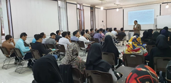 موسسه مردمی امتداد اندیشه با همکاری دانشگاه فرهنگیان یزد برگزار کرد:

دومین کارگاه آموزشی تابستانی توانمندسازی دانشجومعلمان و نومعلمان با موضوع آیین سخنوری و فن بیان 9