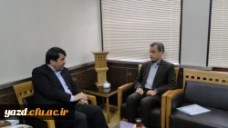 دیدار سرپرست دانشگاه فرهنگیان یزد با استاندار استان
 3
