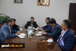 دیدار معاون آموزش ابتدایی اداره کل آموزش و پرورش استان با مدیر پردیس های استان یزد
 8