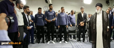 به نخبگی قانع نباشید باید مرزهای دانش و فناوری را به پیش ببرید