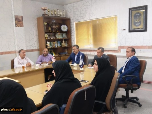 برگزاری جلسه هماهنگی جهت برنامه ریزی نیم سال اول سال تحصیلی 99- 98 در پردیس حضرت فاطمه الزهرا (س) یزد
 4