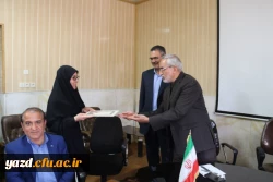 مراسم تکریم و تجلیل از تلاش های نیروهای شرکتی دانشگاه فرهنگیان یزد

 17