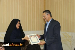مراسم تکریم و تجلیل از تلاش های نیروهای شرکتی دانشگاه فرهنگیان یزد
 16