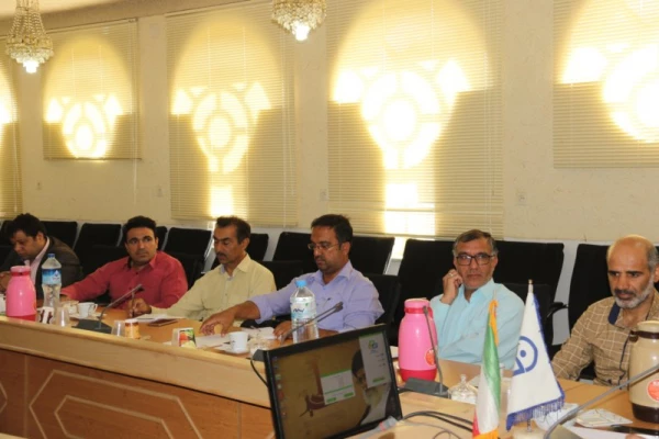 در راستای بیانیه گام دوم انقلاب اسلامی و اجرای منویات و توصیه های مقام معظم رهبری(مدظله العالی) برگزار شد:

دوره بالندگی سبک زندگی اسلامی و مهارت های زندگی
 4