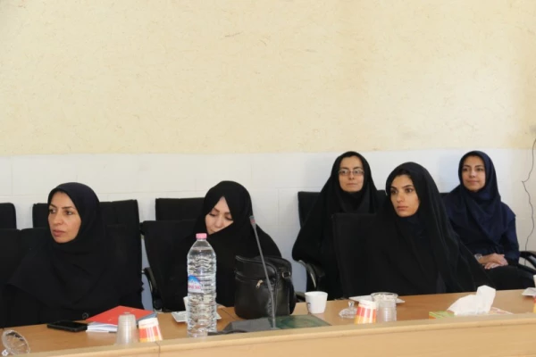 در راستای بیانیه گام دوم انقلاب اسلامی و اجرای منویات و توصیه های مقام معظم رهبری(مدظله العالی) برگزار شد:

دوره بالندگی سبک زندگی اسلامی و مهارت های زندگی
 8