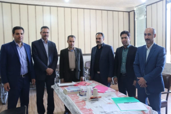 با حضور در پردیس های شهیدان پاک نژاد و حضرت فاطمه الزهرا (س) انجام شد:

بازدید مسئولین دانشگاه فرهنگیان و اداره کل آموزش و پرورش استان از روند برگزاری مصاحبه پذیرفته شدگان چند برابر ظرفیت دانشگاه فرهنگیان یزد
 5