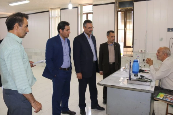 با حضور در پردیس های شهیدان پاک نژاد و حضرت فاطمه الزهرا (س) انجام شد:

بازدید مسئولین دانشگاه فرهنگیان و اداره کل آموزش و پرورش استان از روند برگزاری مصاحبه پذیرفته شدگان چند برابر ظرفیت دانشگاه فرهنگیان یزد
 7