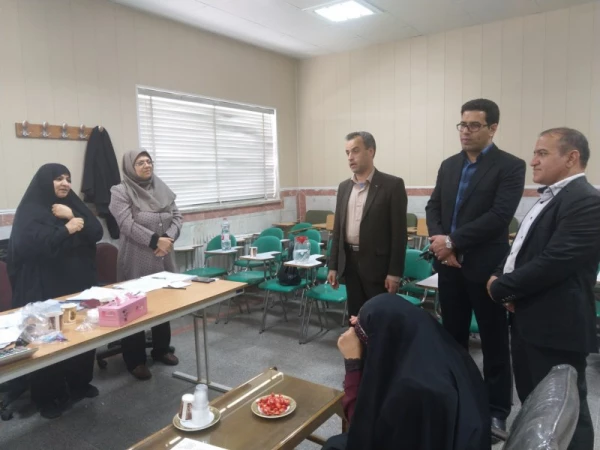 با حضور در پردیس های شهیدان پاک نژاد و حضرت فاطمه الزهرا (س) انجام شد:

بازدید مسئولین دانشگاه فرهنگیان و اداره کل آموزش و پرورش استان از روند برگزاری مصاحبه پذیرفته شدگان چند برابر ظرفیت دانشگاه فرهنگیان یزد
 14