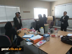 با حضور در پردیس های شهیدان پاک نژاد و حضرت فاطمه الزهرا (س) انجام شد:

بازدید مسئولین دانشگاه فرهنگیان و اداره کل آموزش و پرورش استان از روند برگزاری مصاحبه پذیرفته شدگان چند برابر ظرفیت دانشگاه فرهنگیان یزد
 16