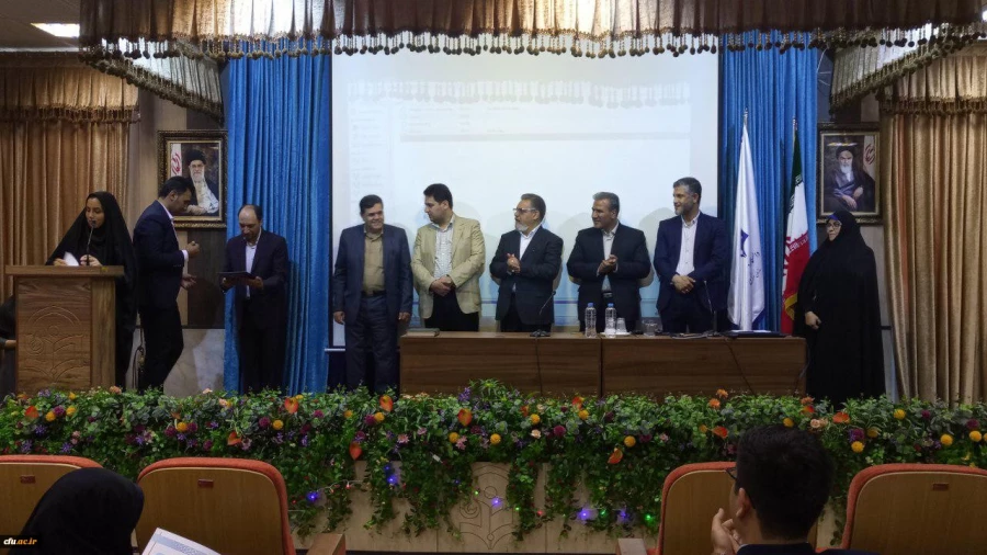 افتخار آفرینی دانشگاه فرهنگیان یزد در سومین جشنواره یادگیری الکترونیکی 
 2