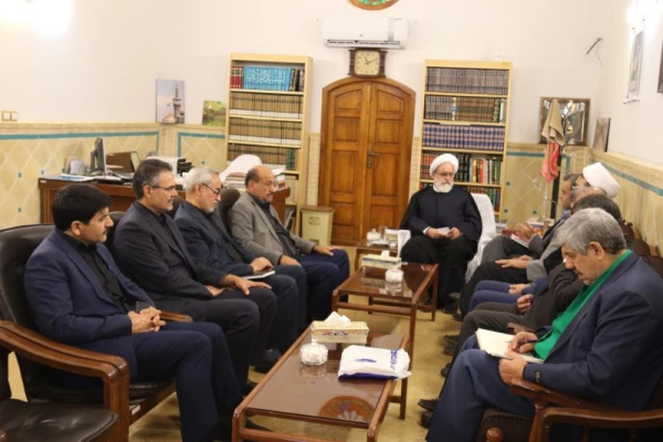 دیدار اعضای بنیاد خیرین حامی دانشگاه فرهنگیان یزد با امام جمعه موقت یزد 12