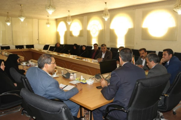 نشست هماهنگی امور کارورزی با مسئولین آموزش و پرورش استان
 8