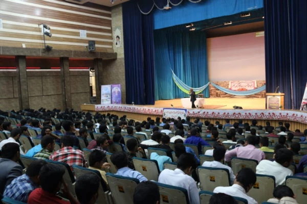 آیت الله ناصری در آئین استقبال از نو دانشجو معلمان دانشگاه فرهنگیان یزد:

تحول در آموزش و پرورش وظیفه تمام افراد است.
 16