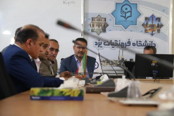 نشست مدیران دانشگاه فرهنگیان یزد با مشاوران پردیس های استان 7