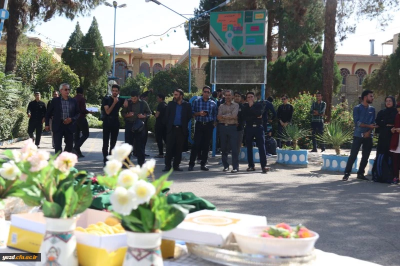 بدرقه کاروان دانشجویی پیاده روی اربعین در پردیس شهیدان پاک نژاد یزد 13