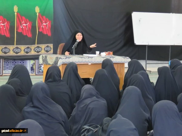 برگزاری مراسم بدرقه زائرین کاروان پیاده روی کربلا دانشجومعلمان پردیس حضرت فاطمه الزهرا (س) یزد
 2