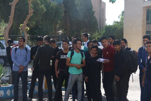 بدرقه کاروان دانشجویی پیاده روی اربعین دانشگاه فرهنگیان یزد 5