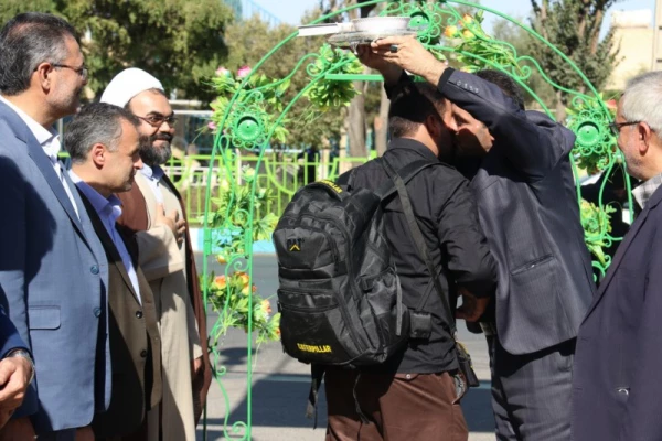 بدرقه کاروان دانشجویی پیاده روی اربعین دانشگاه فرهنگیان یزد 11