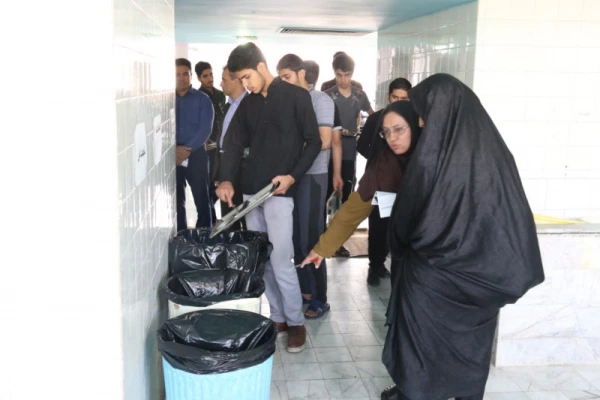 بازدید رئیس گروه تغذیه معاونت بهداشت دانشگاه علوم پزشکی از پردیس شهیدان پاک نژاد 12