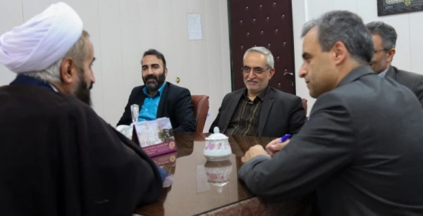 مدیرکل بنیاد شهید و ایثارگران استان با سرپرست امور پردیس های استانی دانشگاه فرهنگیان استان یزد 4