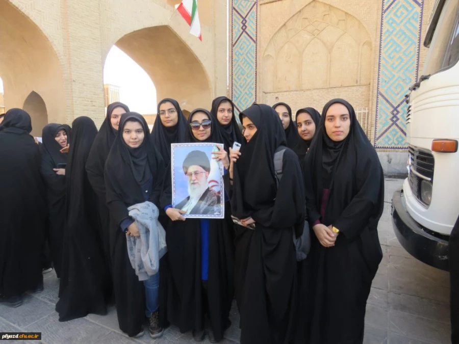 در مراسم روز ملی مبارزه با استکبار جهانی، تسخیر لانه جاسوسی و روز دانش آموز 12