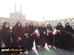 حضور پر شور دانشجو معلمان دانشگاه فرهنگیان یزد در مراسم استقبال از ریاست محترم جمهوری به روایت تصویر 12