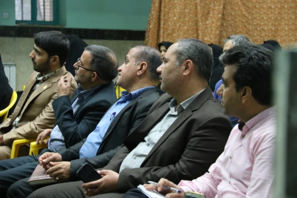 کارگاه آموزشی چگونه زندگی کنیم و از زندگی خود لذت ببریم با حضور دکتر درویشی 4