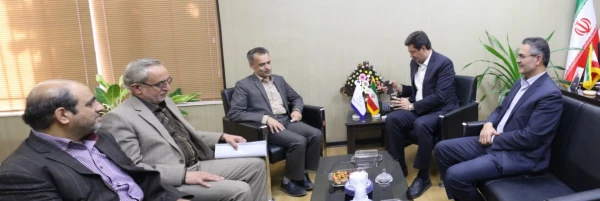 دیدار مدیر امور پردیس های استانی با فرماندار یزد 9