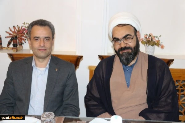 حجت الاسلام والمسلمین تولائی در جلسه شورای فضای مجازی دانشگاه های استان یزد گفت:
 بی پاسخ گذاشتن شبهات مطرح شده در فضاهای مجازی گناهی نابخشودنی است.. 2