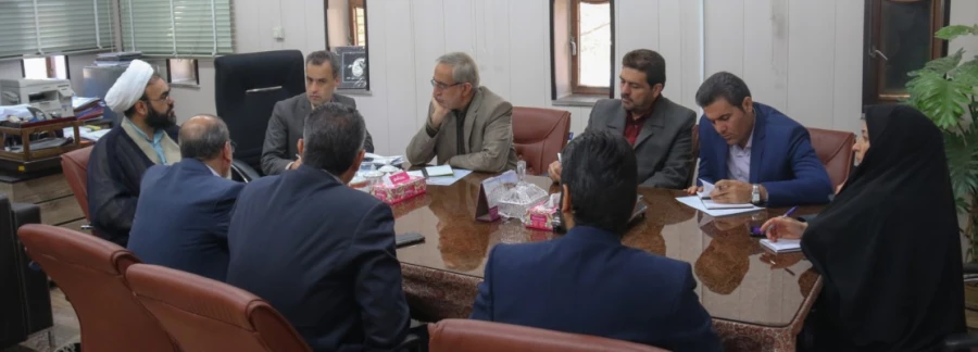 نشست مدیر استانی دانشگاه فرهنگیان یزد با دبیر بنیاد فرهنگی حضرت مهدی(عج) در استان 4