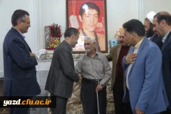دیدار معاون فرهنگی و اجتماعی دانشگاه فرهنگیان با خانواده دانشجو معلم شهید محمود زارعیان 7
