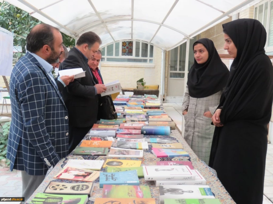 نمایشگاه کتاب برگزار شد 6