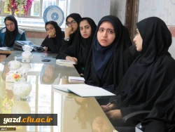 نشست سرپرست پردیس فاطمه الزهرا(س) با نمایندگان کلاس های آموزشی 8