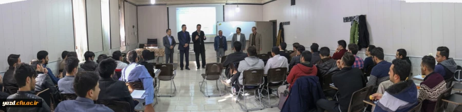 حضور مدیر استانی دانشگاه فرهنگیان یزد در کلاس های درس و تبریک روز دانشجو به دانشجو معلمان 9