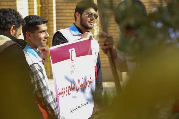 کاشت نهال به مناسبت یادبود شهدای 16 آذر 5