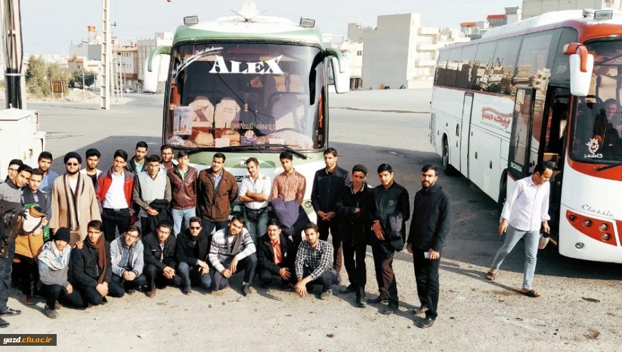  در سالروز وفات حضرت معصومه(س) اردوی دانشجویی قم – جمکران و کاشان برگزارشد. 4