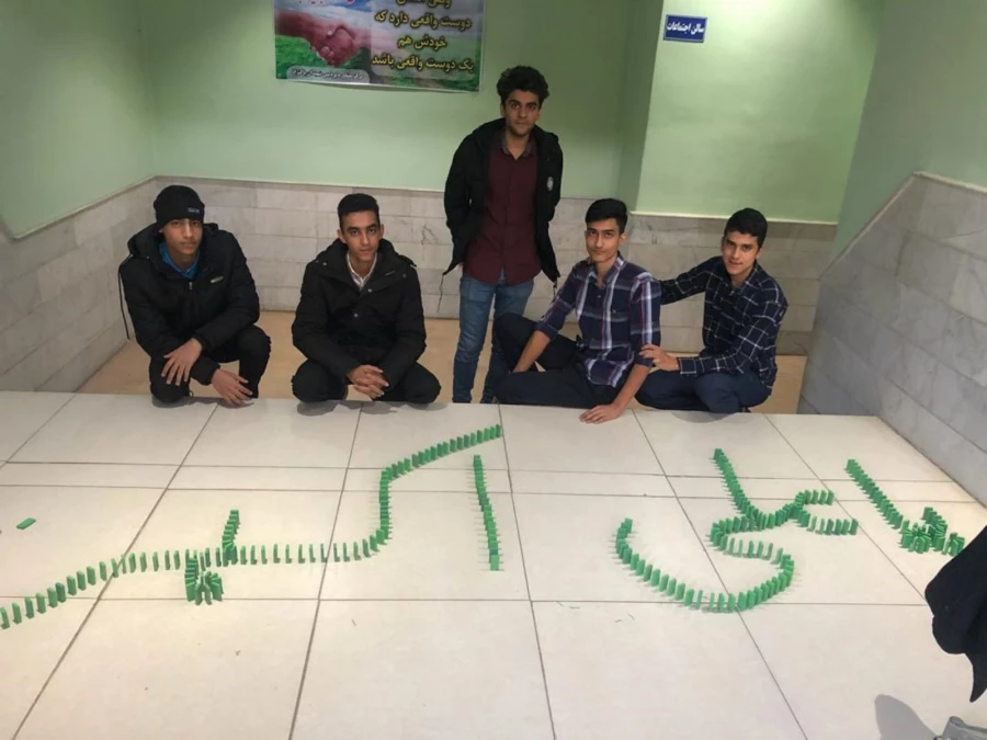 معرفی و اجرای بازی های آموزشی در سالن اصلی پردیس شهیدان پاک نژاد یزد  9