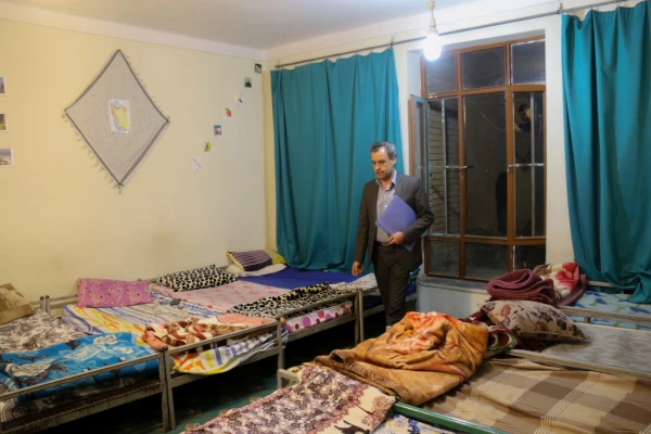 بازدید مسئولان دانشگاه از سراهای دانشجویی پردیس شهیدان پاک نژاد یزد 4