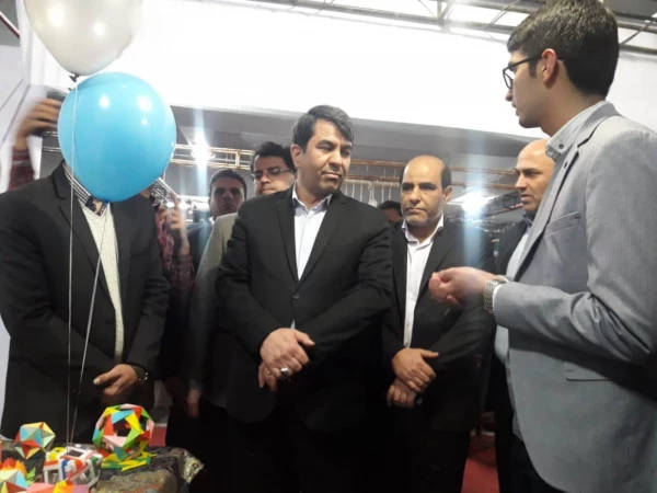حضور فعال دانشگاه فرهنگیان استان یزد در نمایشگاه فن بازار 12