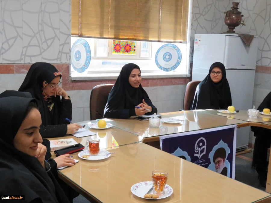 دومین جلسه شورای مشورتی دانشجویان در پردیس فاطمه الزهراء(س) 3