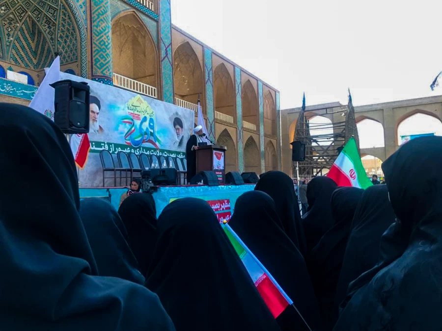 اجتماع با شکوه دانشجو معلمان و مسئولین دانشگاه فرهنگیان یزد در اجتماع حماسی 9 دی 3